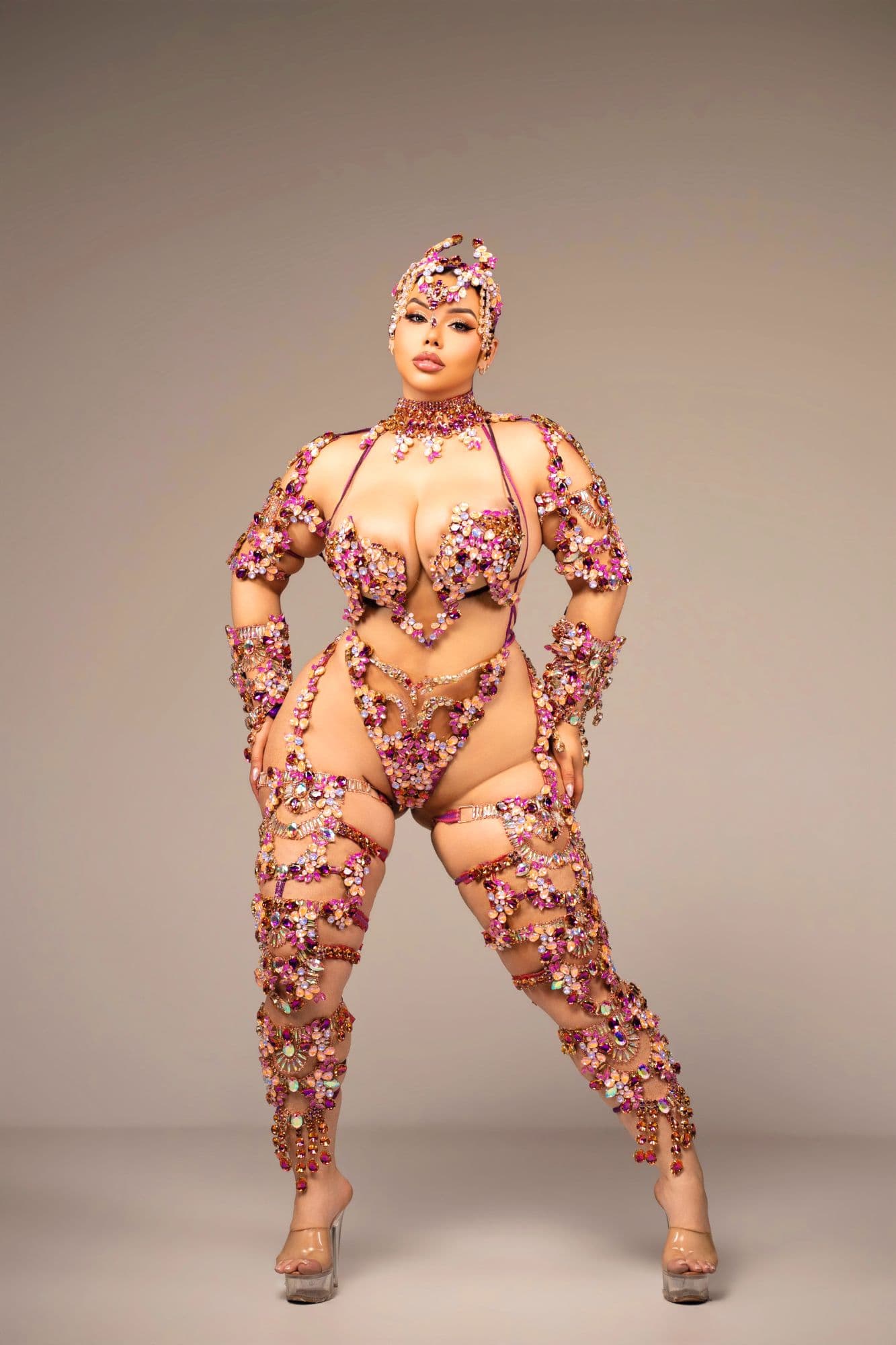 688a2c45f17765e66f562f2f213a9bc7_Curvy_Frontline_Bodywear_.jpg